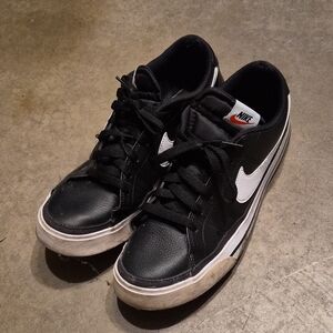 Nike Black and White Men's Sneakers